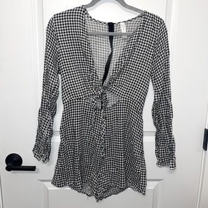 Gingham romper NEVER WORN